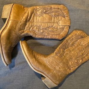 AE Cowgirl Boots